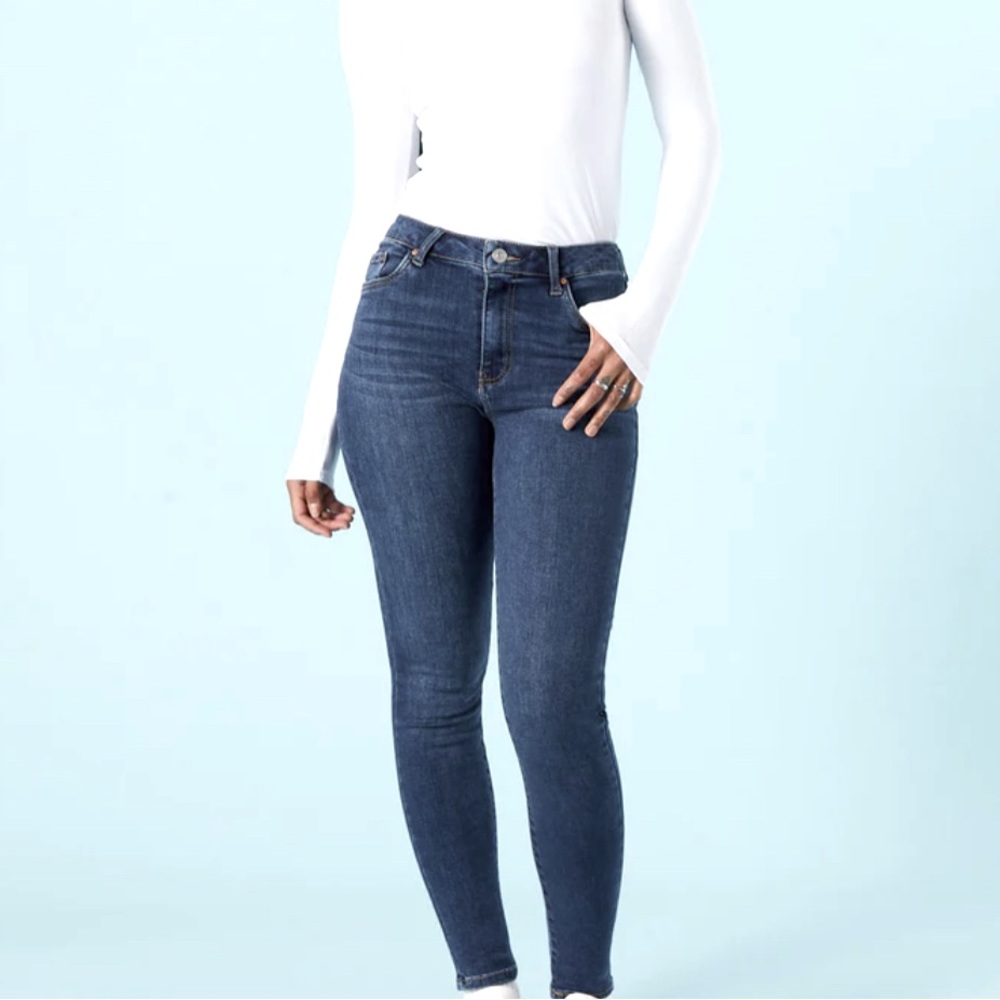 NWT- Refuge Denim Miami High Rise Skinny Jeans size 5 Retail $35